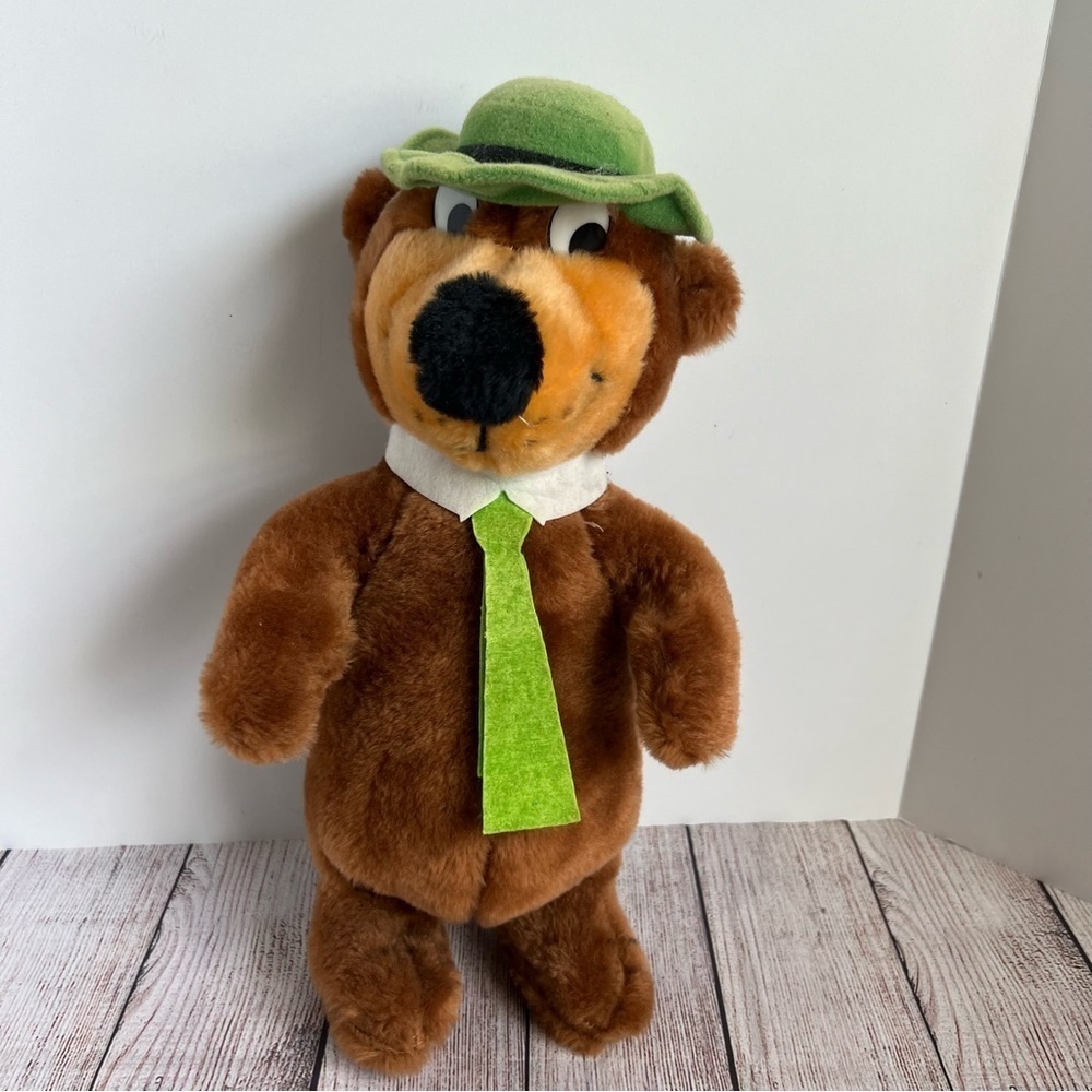 Yogi Bear Hanna Barbera 1980 Mighty Star Plush
